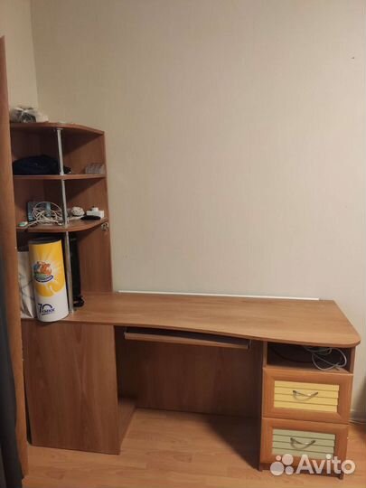 Компьютерный стол