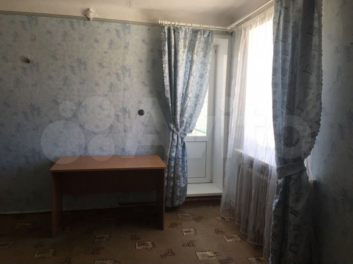 2-к. квартира, 42 м², 3/3 эт.