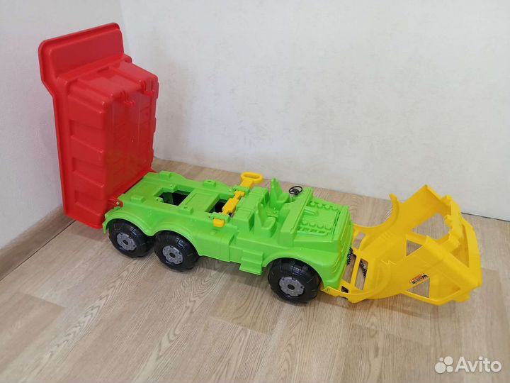 Машина большая самосвал полесье