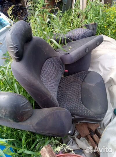 Сиденья nissan cube