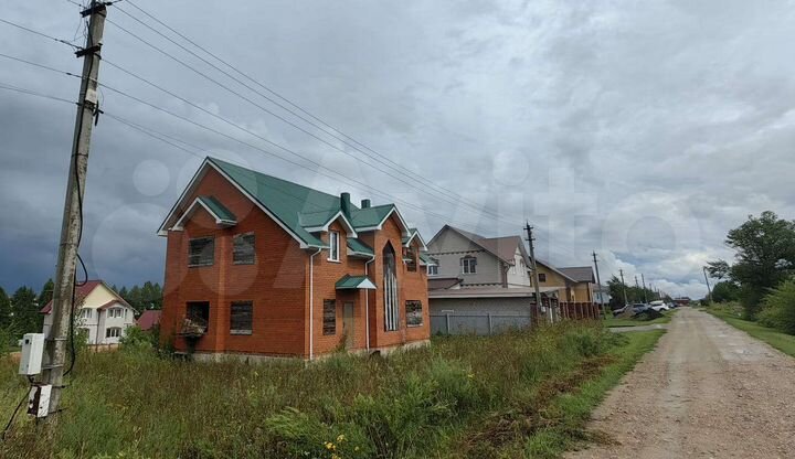 Дом 290 м² на участке 12 сот.