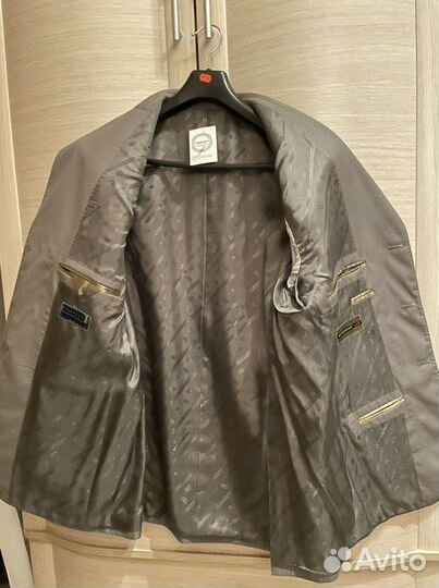 Мужской костюм