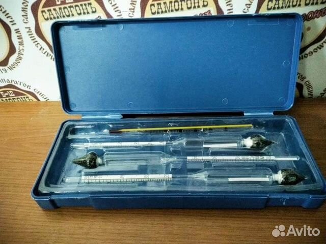 Набор ареометров в футляре