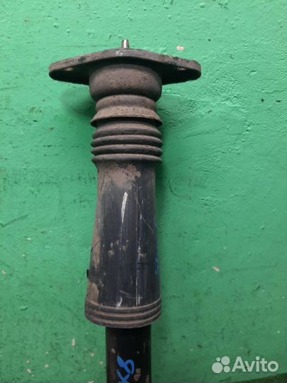 Стойка амортизатора задняя KIA Sportage 3 (SL) 20