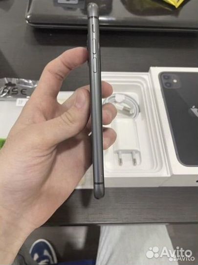 iPhone 11 Ru/a