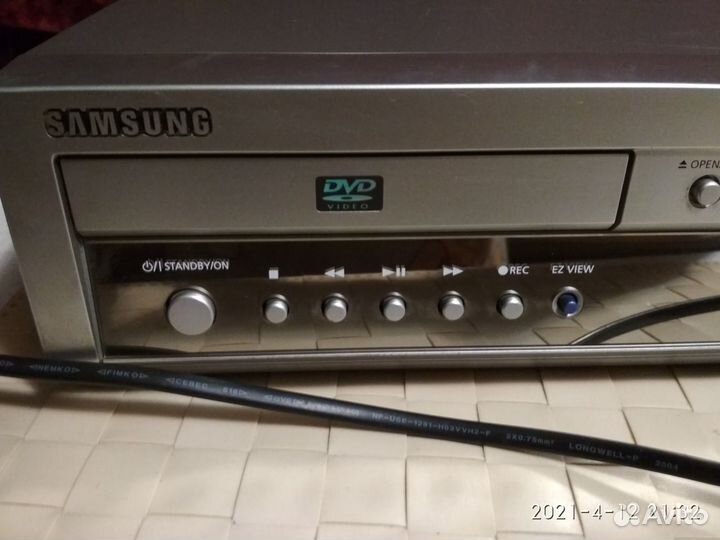 Видеопроигрыватель- Магнитофон Samsung SV-DVD50