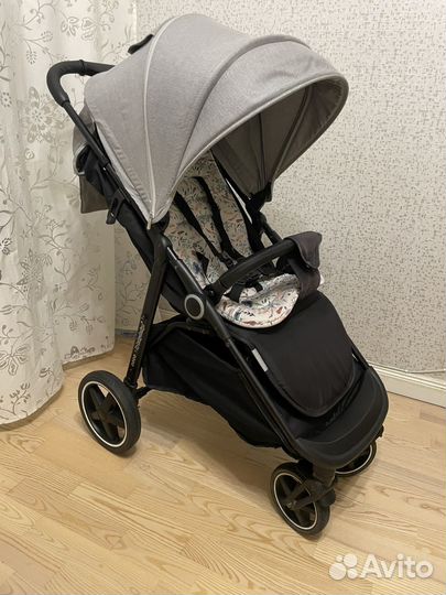 Коляска прогулочная