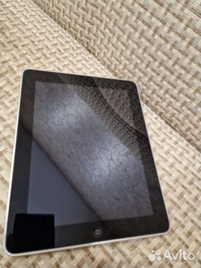 Apple iPad 3 16Gb Wi-Fi + Cellular(идеальное сост)