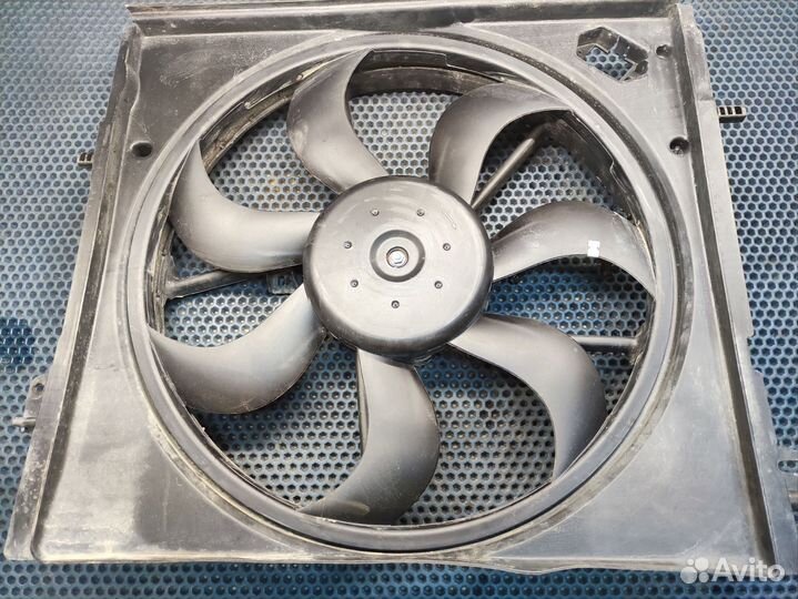Вентилятор охлаждения Nissan qashqai j11