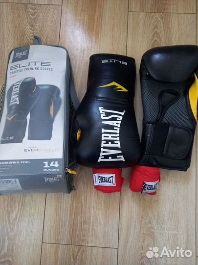 Боксерские перчатки Everlast 14 oz