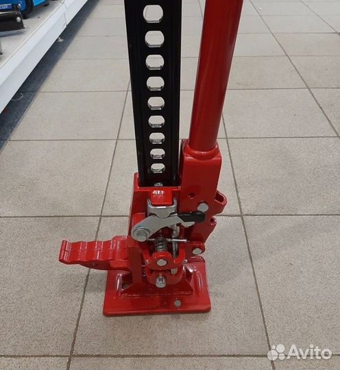 Домкрат реечный 3т