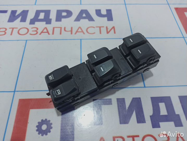 Блок управления стеклоподъемниками Hyundai ix35 19