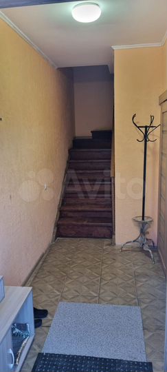 4-к. квартира, 100 м², 1/3 эт.