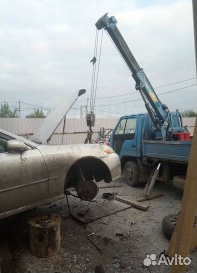 Бортовой грузовик Isuzu Elf, 1990