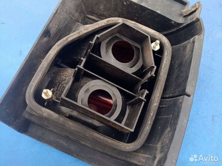 Фонарь задний левый Volkswagen Passat B3