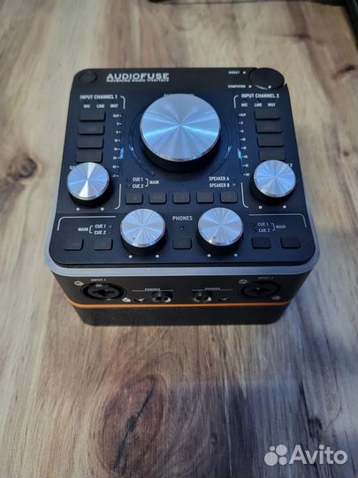 Звуковая карта Arturia Audiofuse