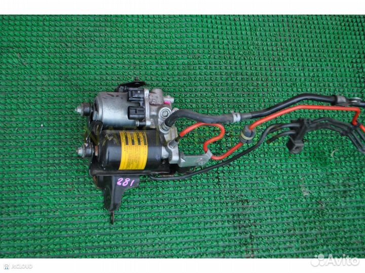 Главный тормозной цилиндр toyota harrier 2015 AVU6