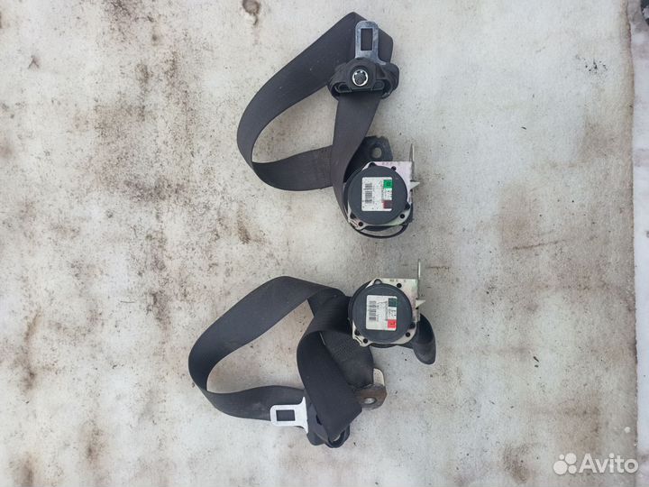 Ремень безопасности задний левый и пр Opel Zafira