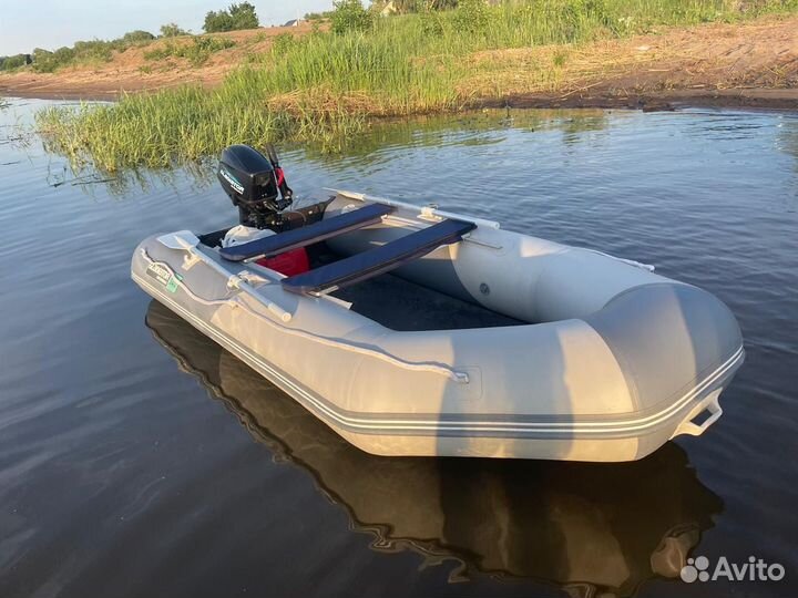 Моторно-гребная лодка