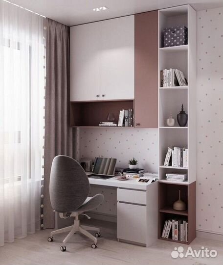 Рабочая зона у окна / рабочий стол