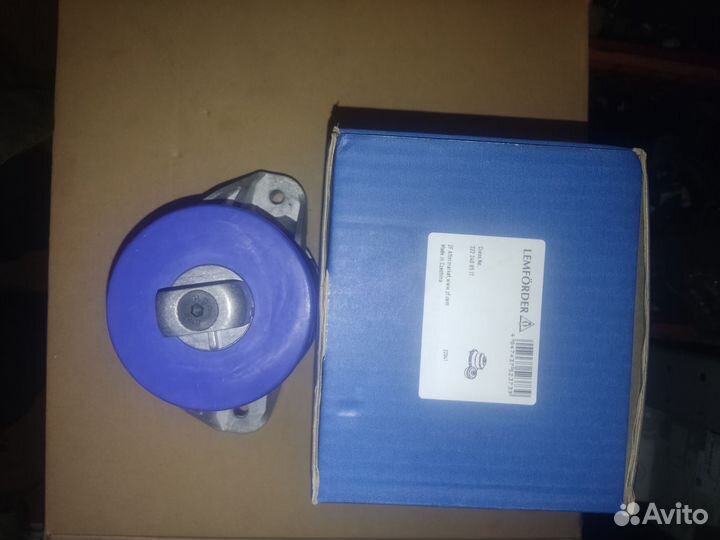 Подушка двс A2222408517 mercedes-benz