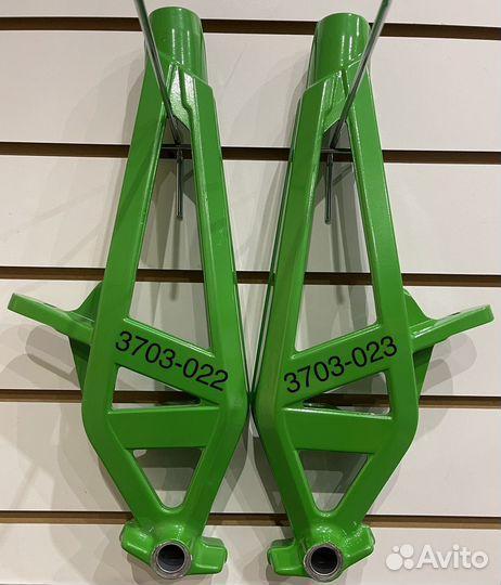 Кулак поворотный левый правый arctic CAT M/F/XF/ZR