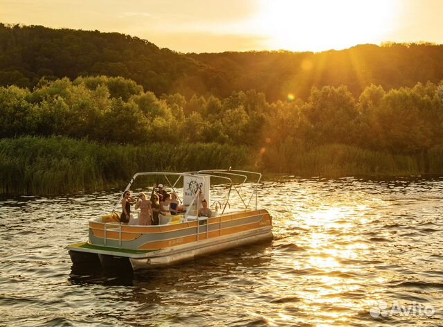 Девичник на катере Манго