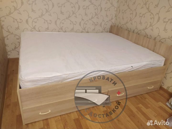 Кровать двуспальная с ящиками