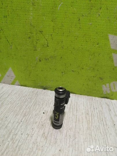 Форсунка инжекторная Пежо 206