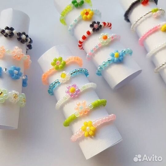 Украшения из бисера