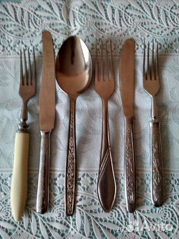 Наборы столовых приборов