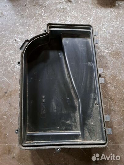 Крышка блока предохранителей BMW E53