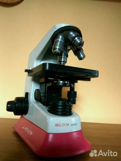 Деталь для микроскопа