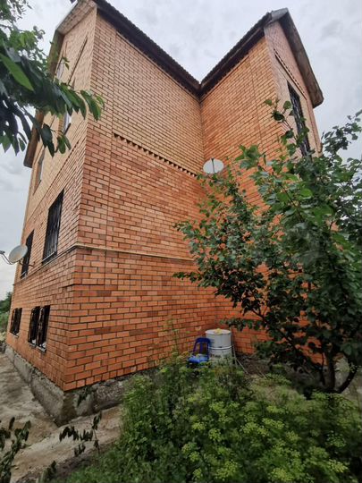 Дом 302 м² на участке 7 сот.