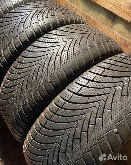 Kumho Solus 4S HA32 SUV 255/55 R19