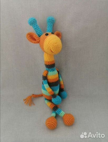 Вязанные игрушки. Жирафики
