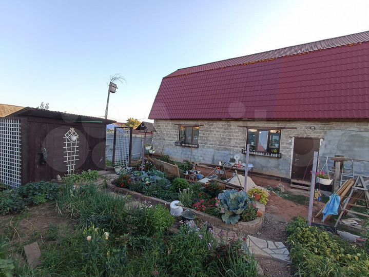 Дом 180 м² на участке 4 сот.