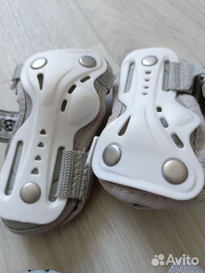 Комплект защиты для роликов / наколенники