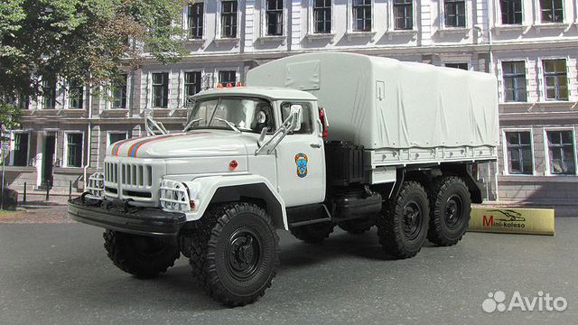 Модель зил-131 мчс 1:43,пр-во аист+бокс SSM
