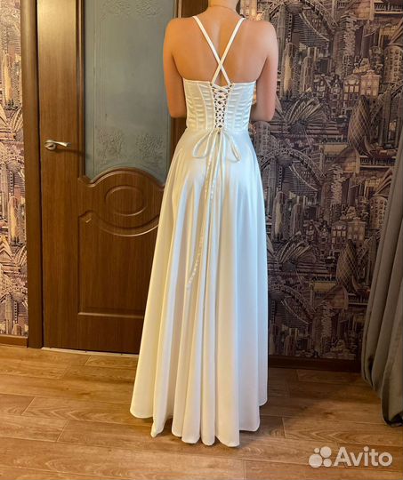 Платье женское 42 44