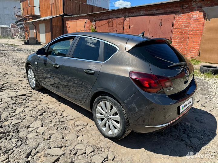 Opel Astra 1.4 AT, 2013, 130 000 км