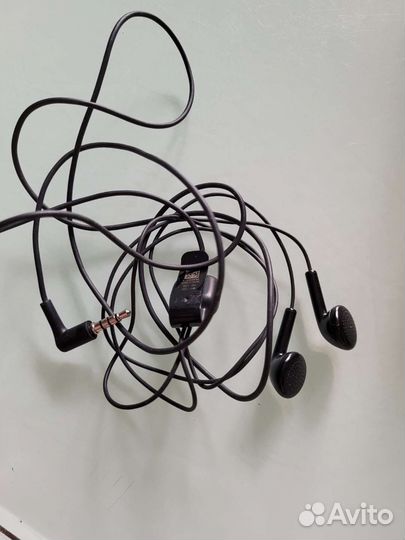 Наушники проводные