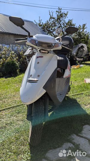 Скутер Сузуки сепиа