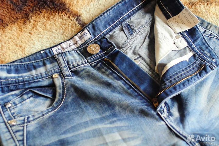 Новые джинсы