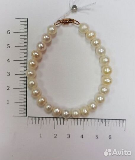 Золотой браслет с камнем