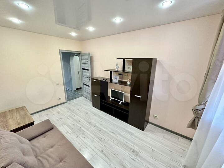 2-к. квартира, 65 м², 2/17 эт.