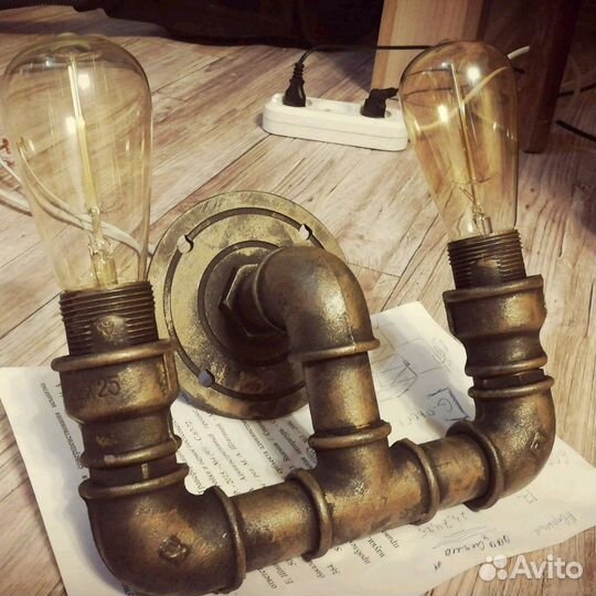 Настенный светильник в стиле Лофт