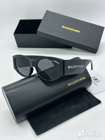 Солнцезащитные очки balenciaga