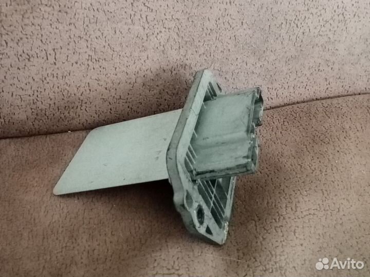 Реостат печки Mazda Demio DY3W