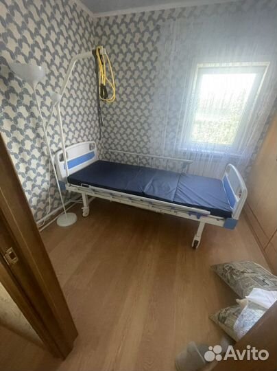 Медицинская кровать функциональная